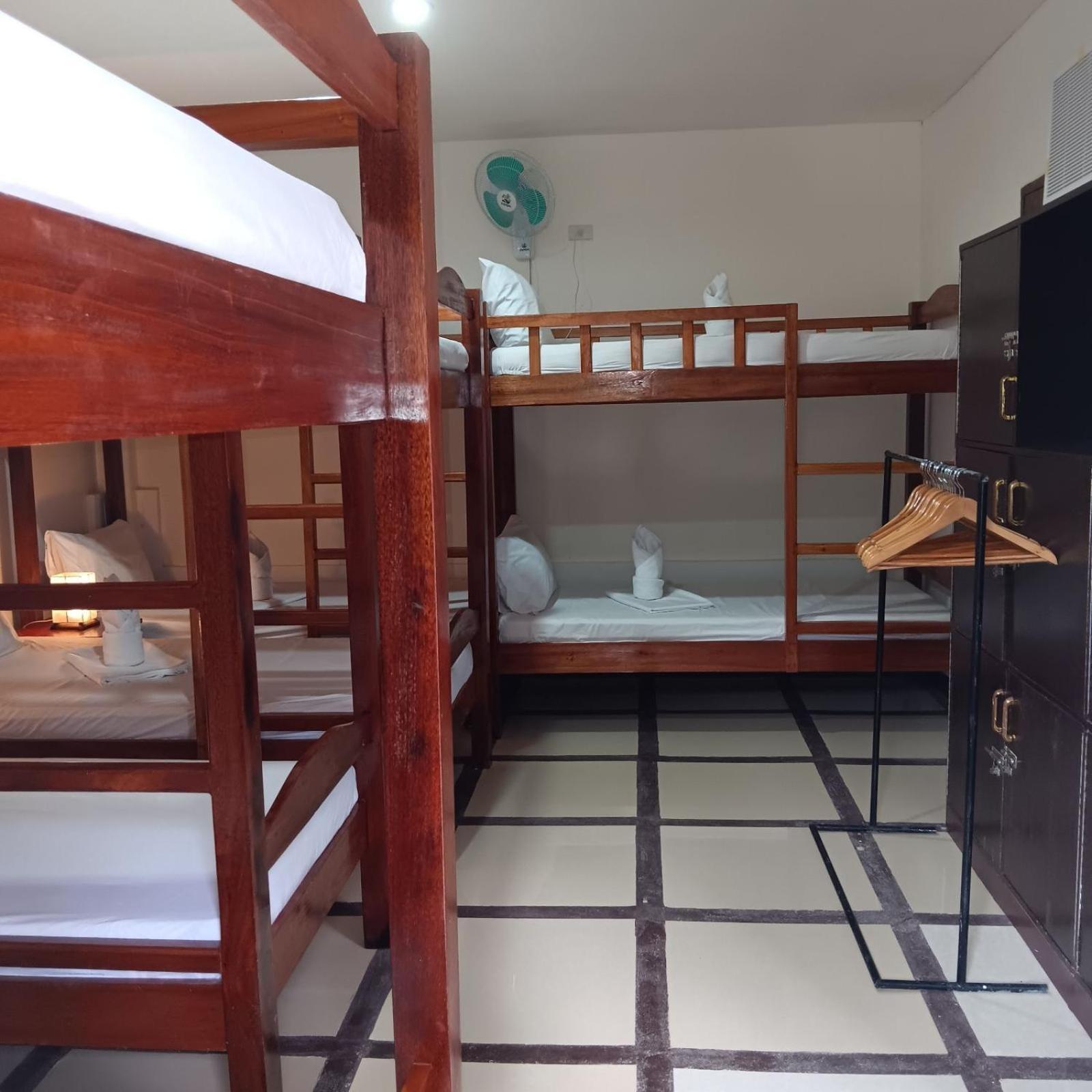 Forest Bay Inn 爱妮岛 外观 照片