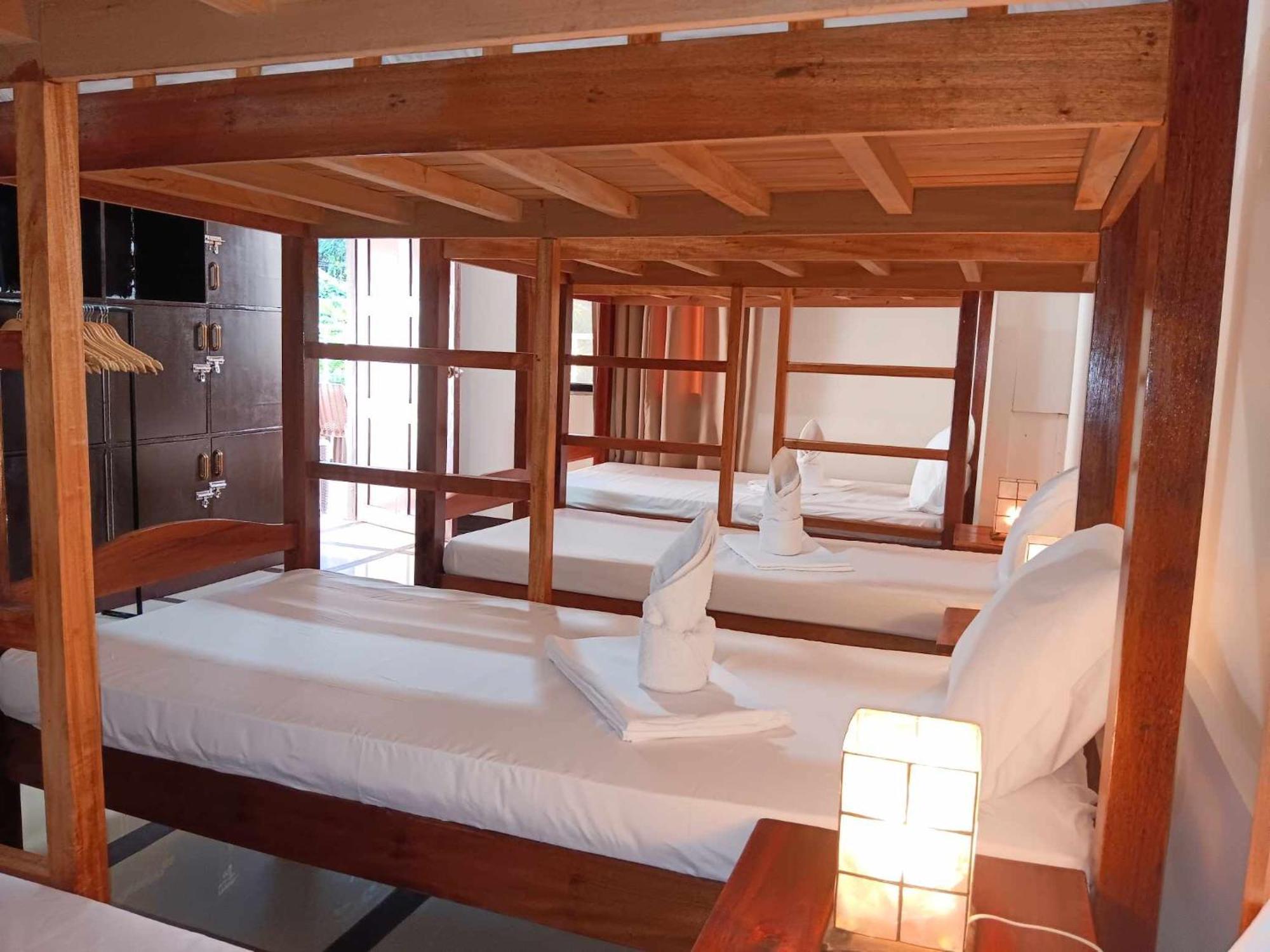 Forest Bay Inn 爱妮岛 外观 照片